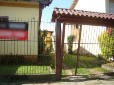 Casa com 200m², 3 dormitórios, 1 suíte, 14 vagas no bairro Cavalhada em Porto Alegre para Comprar