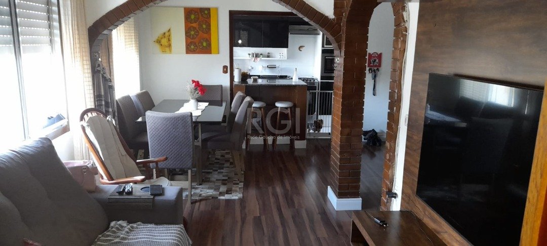 Apartamento à venda com 2 quartos, 60m², 1 vaga, Rua Joaquim de Carvalho no bairro Vila Nova em Porto Alegre