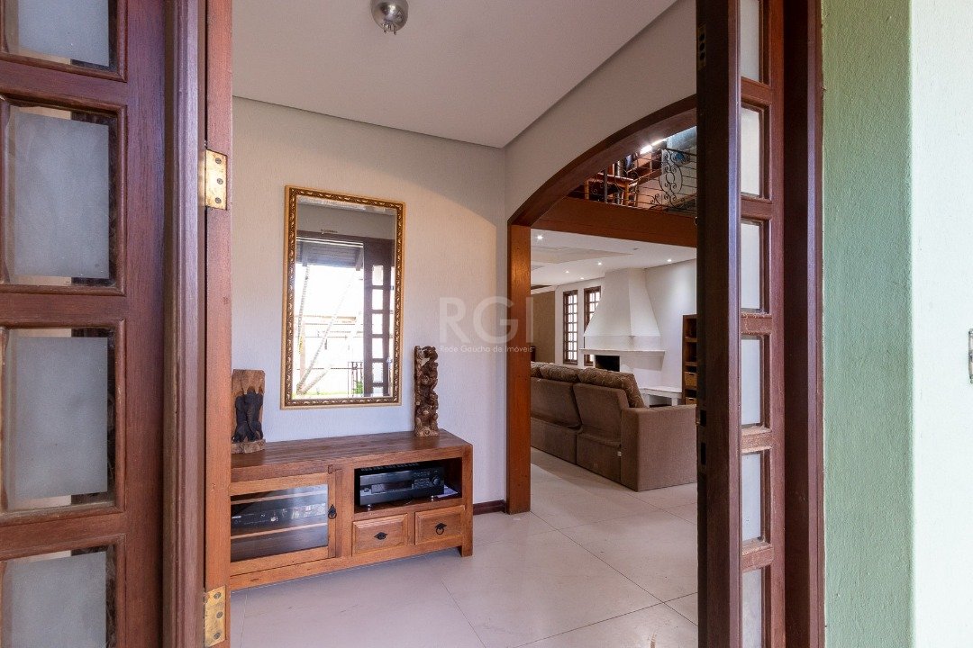 Casa à venda com 5 quartos, 322m² - Foto 4