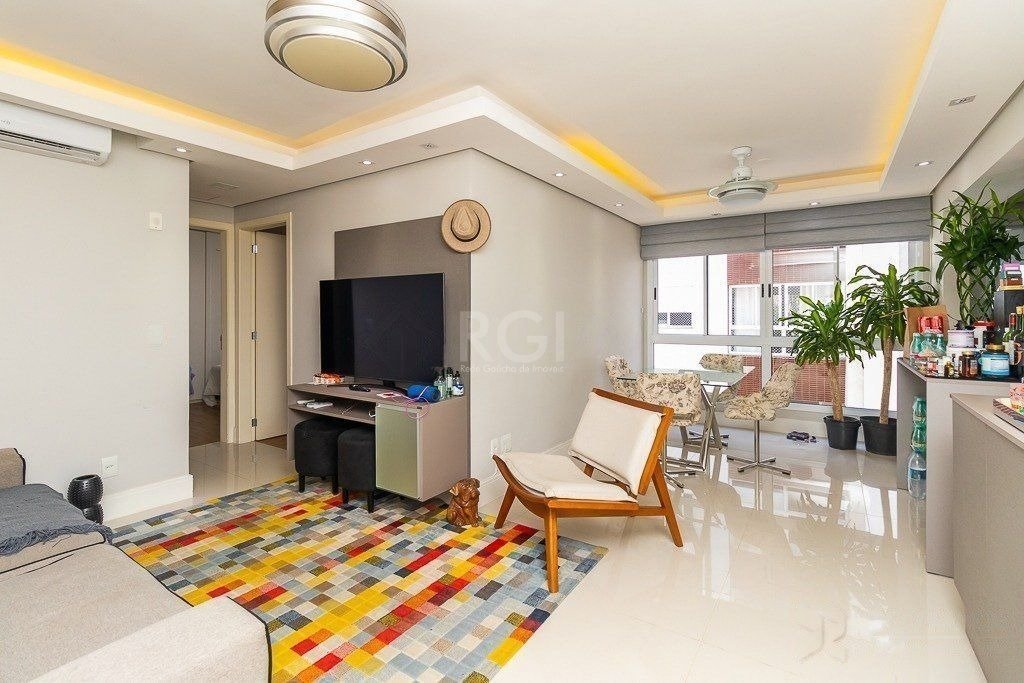 Apartamento à venda com 2 quartos, 69m² - Foto 1