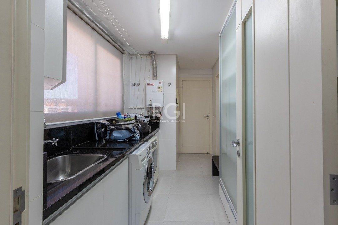 Apartamento à venda com 3 quartos, 216m² - Foto 14