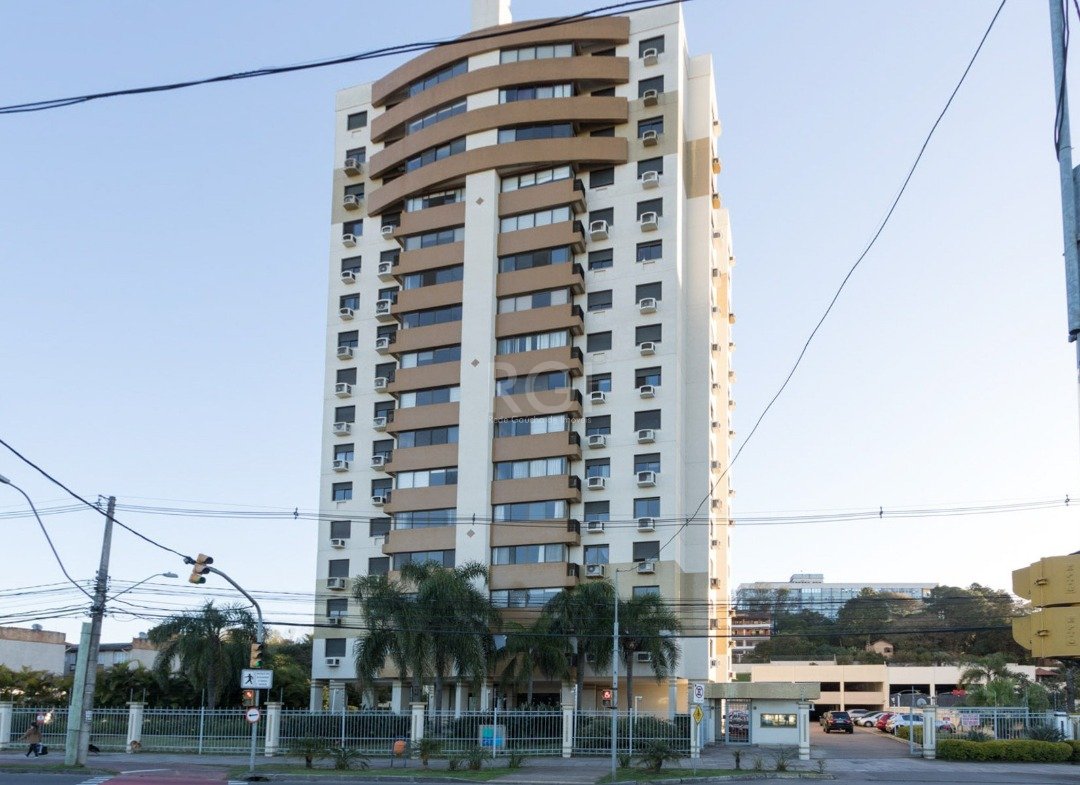 Apartamento com 90m², 3 dormitórios, 1 suíte, 1 vaga no bairro Cristal em Porto Alegre para Comprar