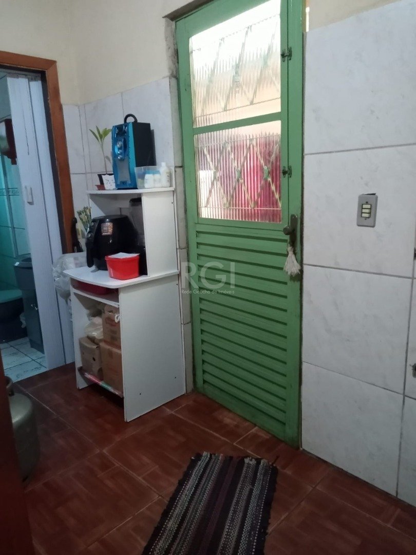 Casa à venda com 3 quartos, 60m² - Foto 3