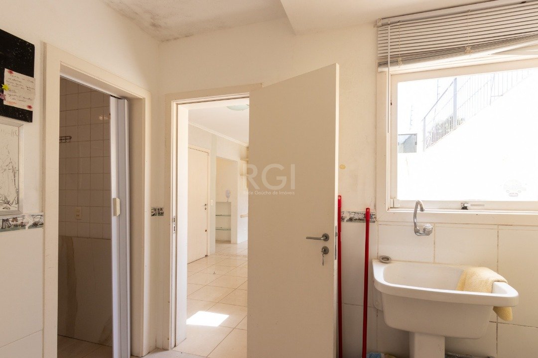 Casa de Condomínio à venda com 3 quartos, 214m² - Foto 20