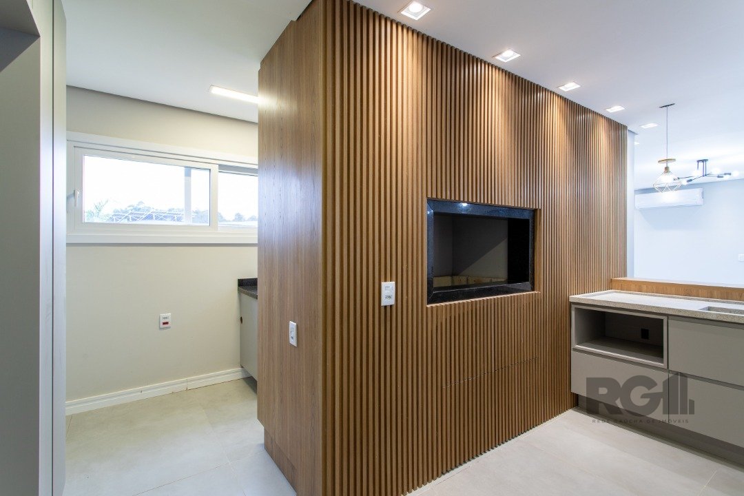 Casa Condominio para Venda - 300m², 3 dormitórios, sendo 3 suites, 2 vagas - Alphaville