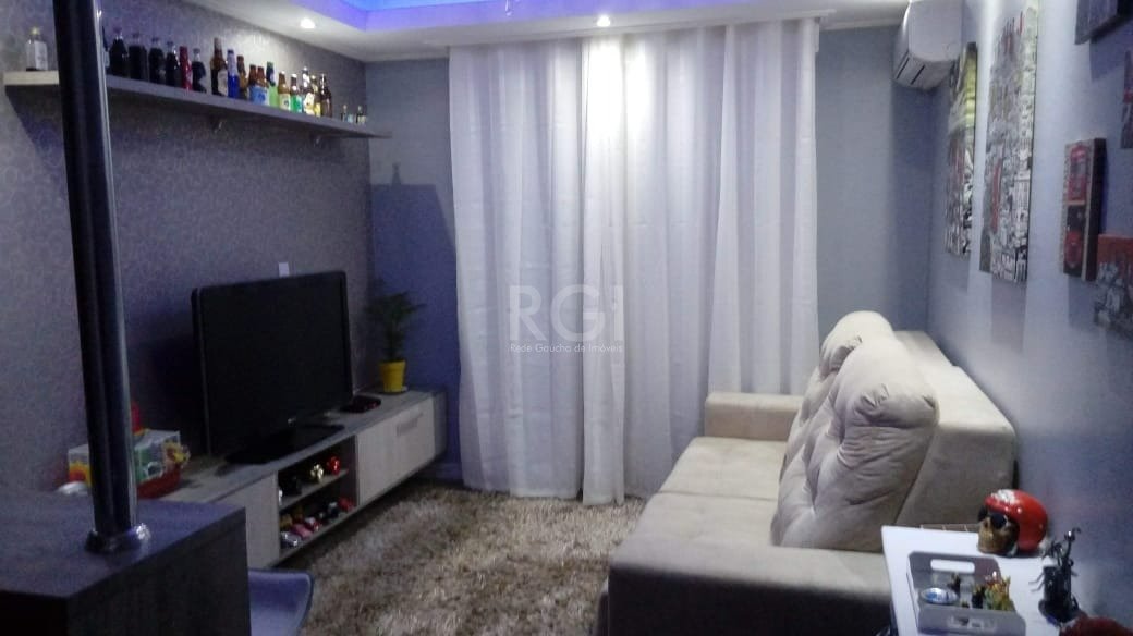Apartamento com 62m², 3 dormitórios, 1 vaga no bairro Cristal em Porto Alegre para Comprar