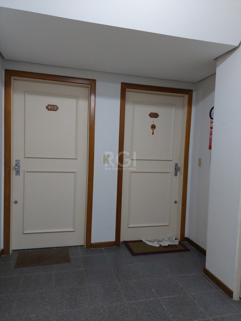 Apartamento à venda com 2 quartos, 67m² - Foto 9