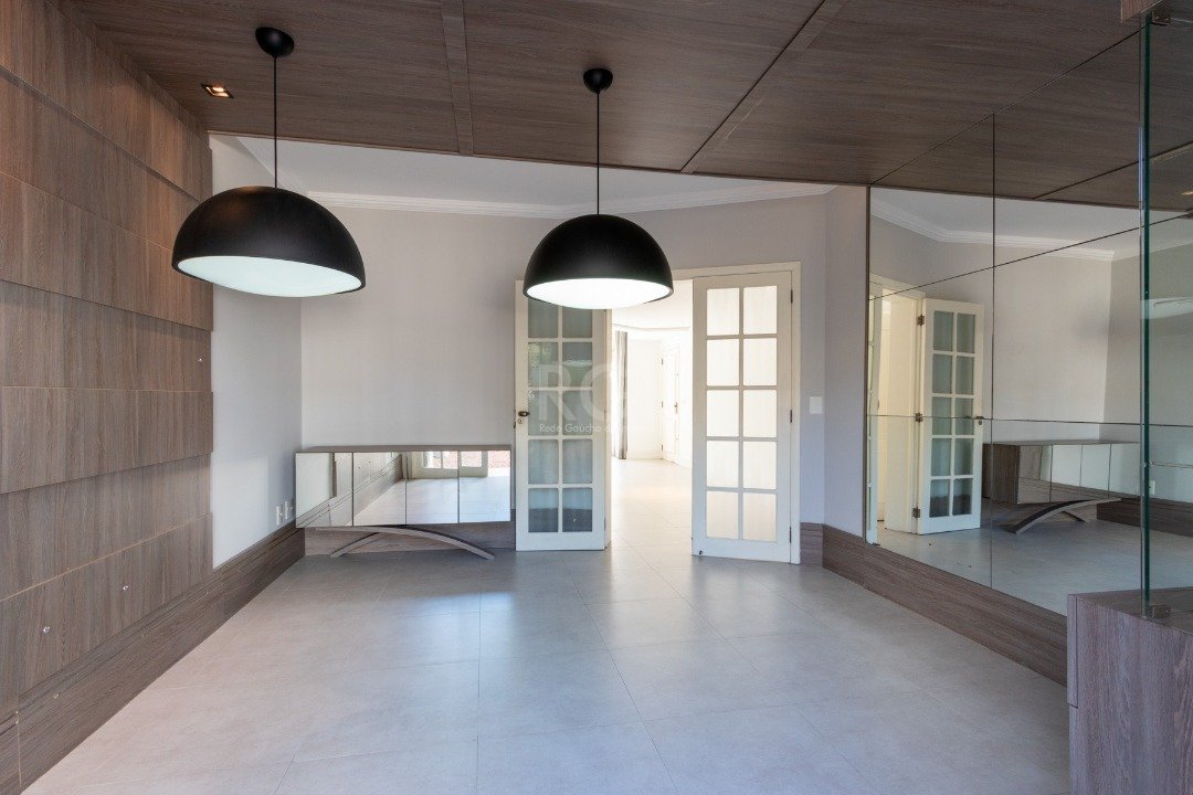 Casa à venda com 5 quartos, 298m² - Foto 18