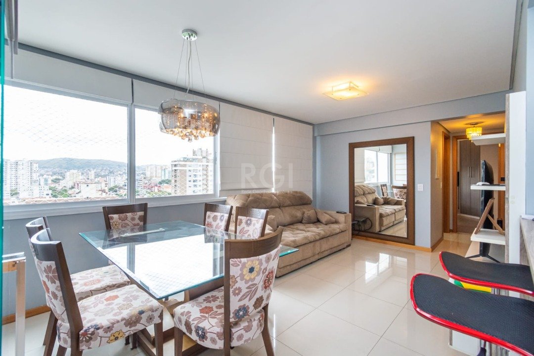 Apartamento à venda com 2 quartos, 70m² - Foto 1