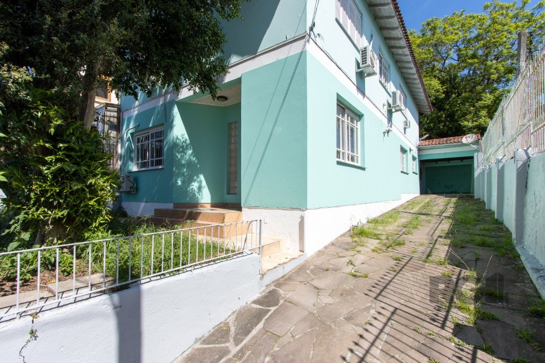 Casa para alugar com 4 quartos, 286m² - Foto 3