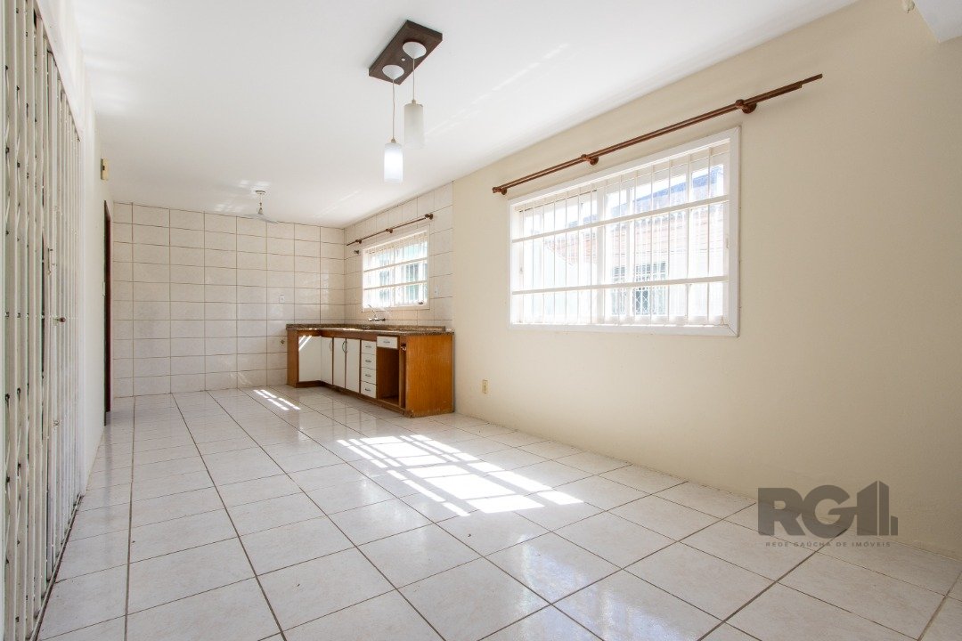 Casa para alugar com 4 quartos, 286m² - Foto 9