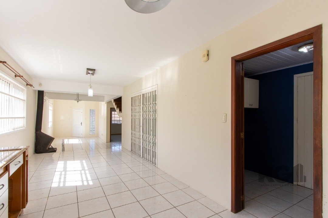 Casa para alugar com 4 quartos, 286m² - Foto 10