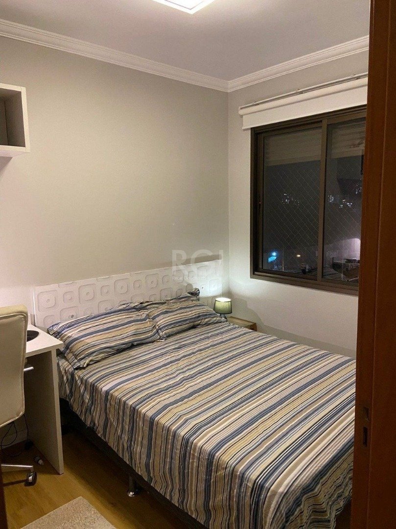 Apartamento à venda com 2 quartos, 75m² - Foto 25