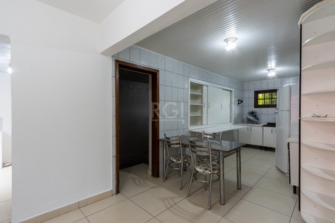 Casa para alugar com 3 quartos, 249m² - Foto 13