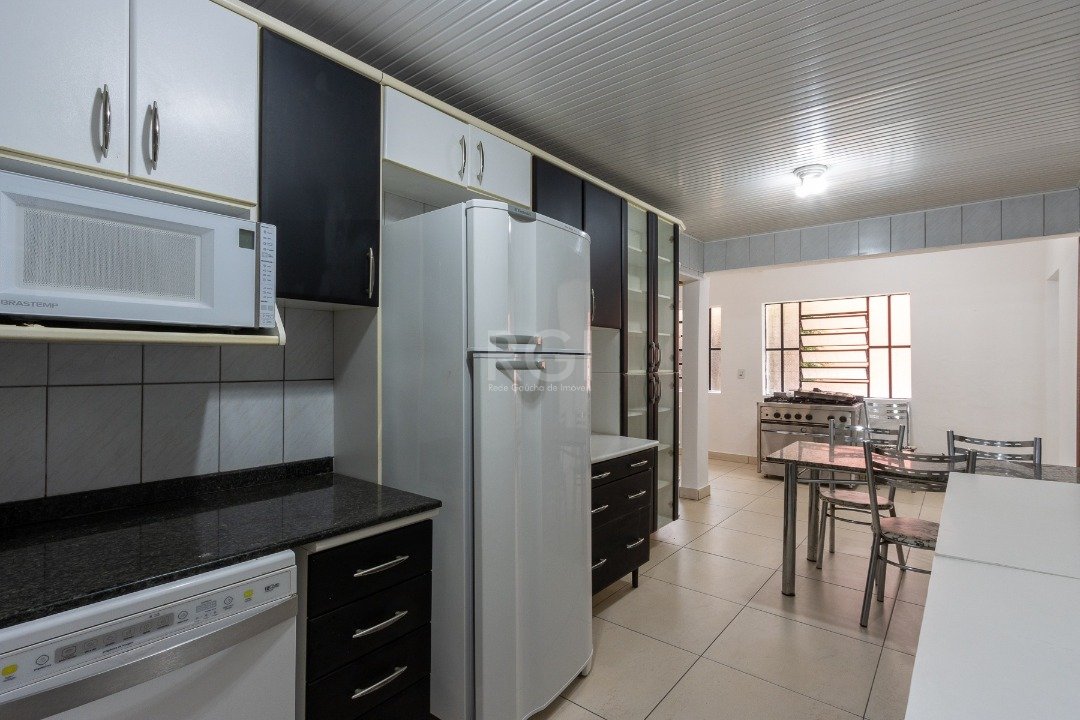 Casa para alugar com 3 quartos, 249m² - Foto 17