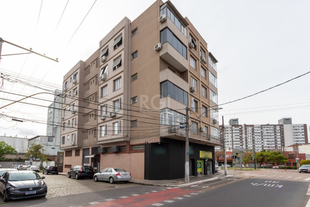 Apartamento com 82m², 2 dormitórios no bairro Menino Deus em Porto Alegre para Comprar