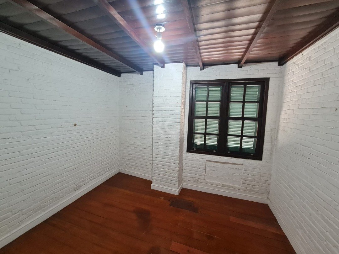 Casa à venda com 5 quartos, 300m² - Foto 36