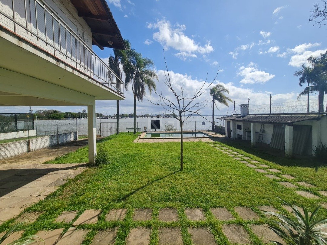 Casa à venda com 5 quartos, 300m² - Foto 4