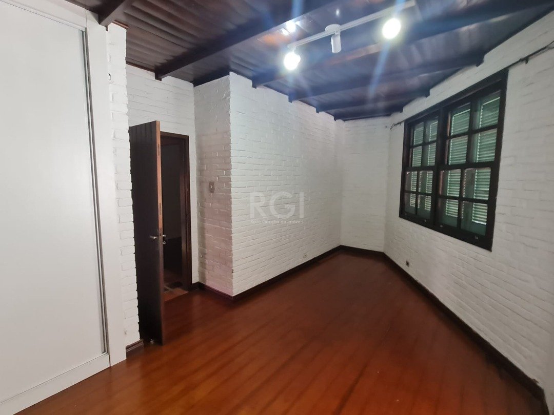 Casa à venda com 5 quartos, 300m² - Foto 38