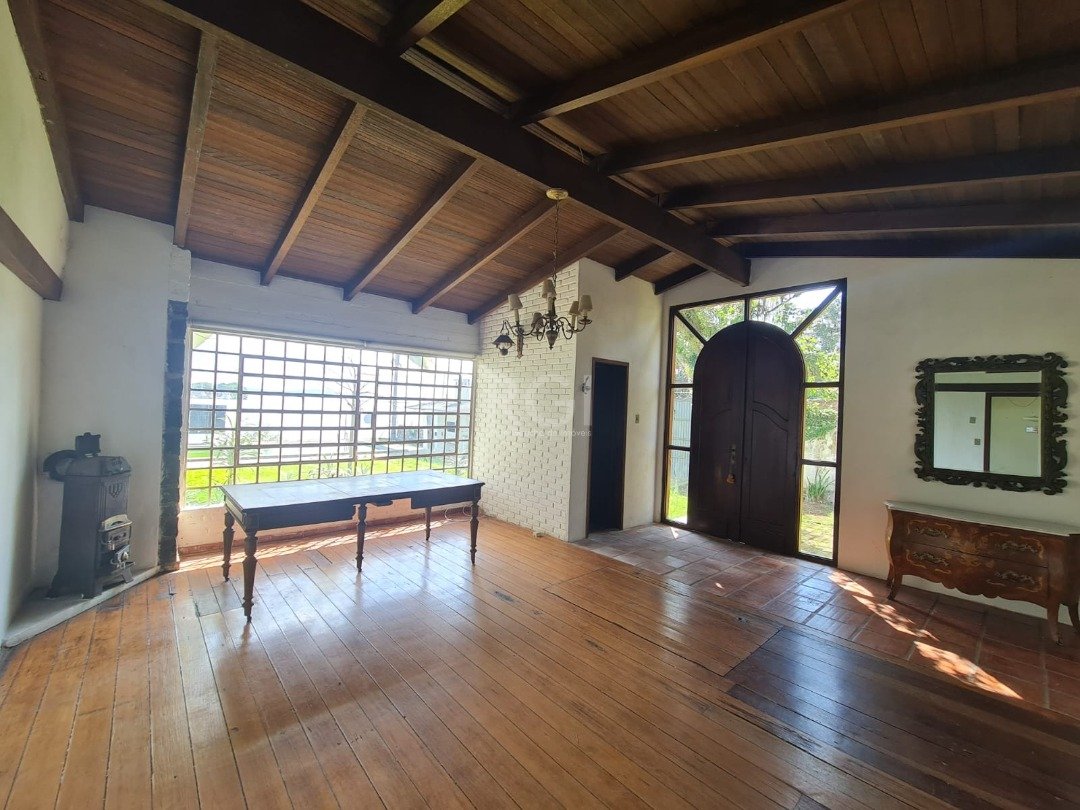 Casa à venda com 5 quartos, 300m² - Foto 17