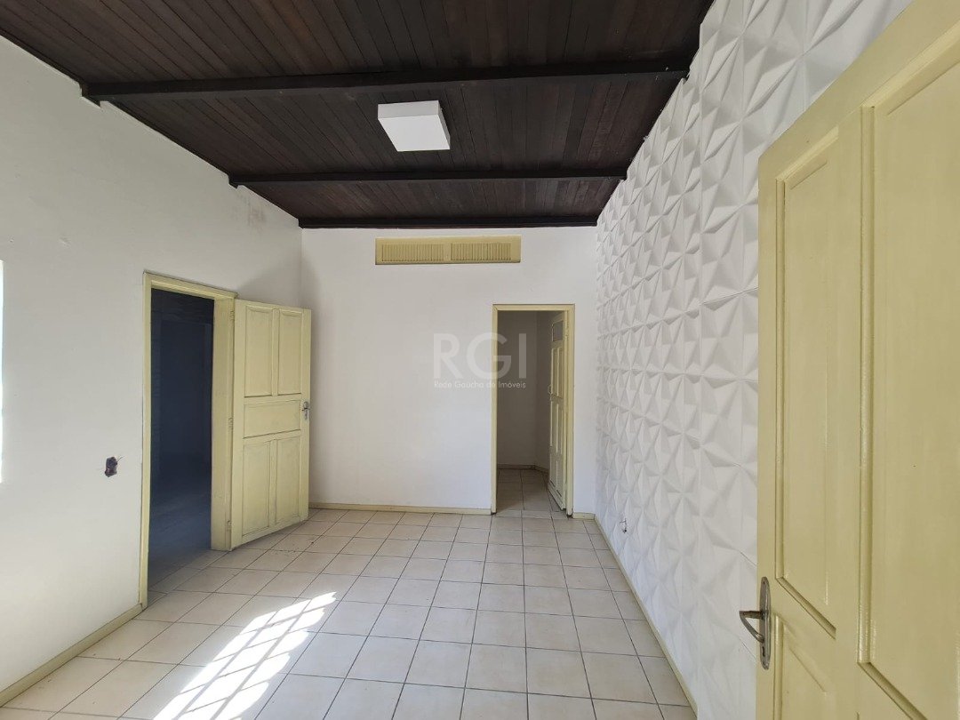 Casa à venda com 5 quartos, 300m² - Foto 43