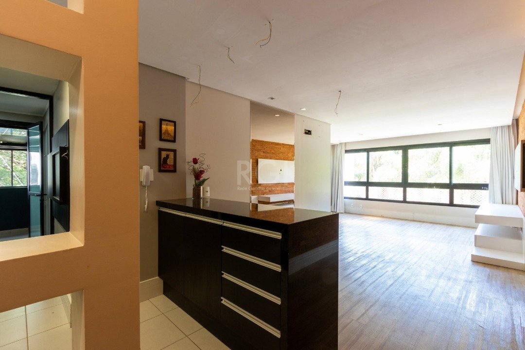 Apartamento à venda com 3 quartos, 96m² - Foto 8