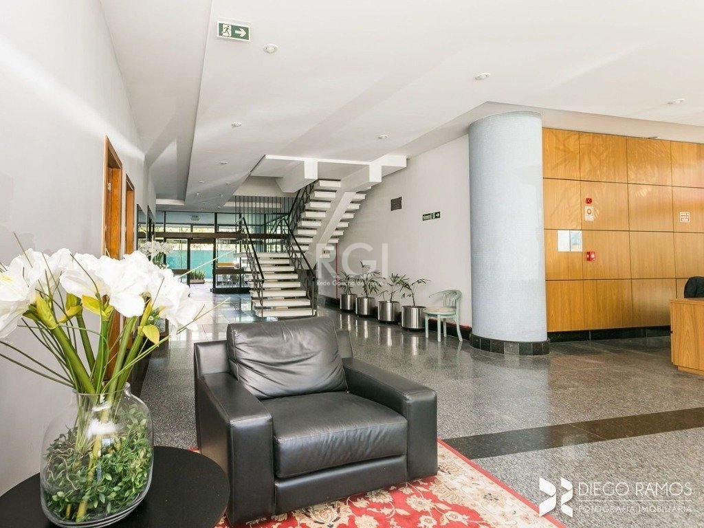 Apartamento à venda com 2 quartos, 127m² - Foto 3