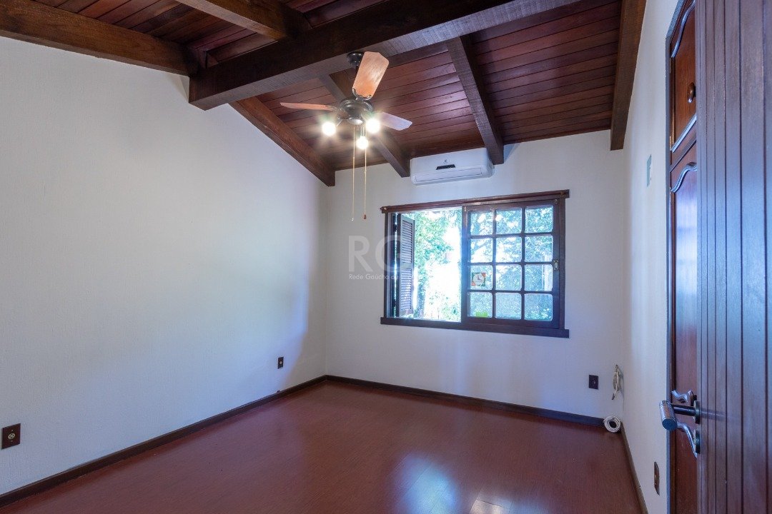 Casa para alugar com 4 quartos, 358m² - Foto 23