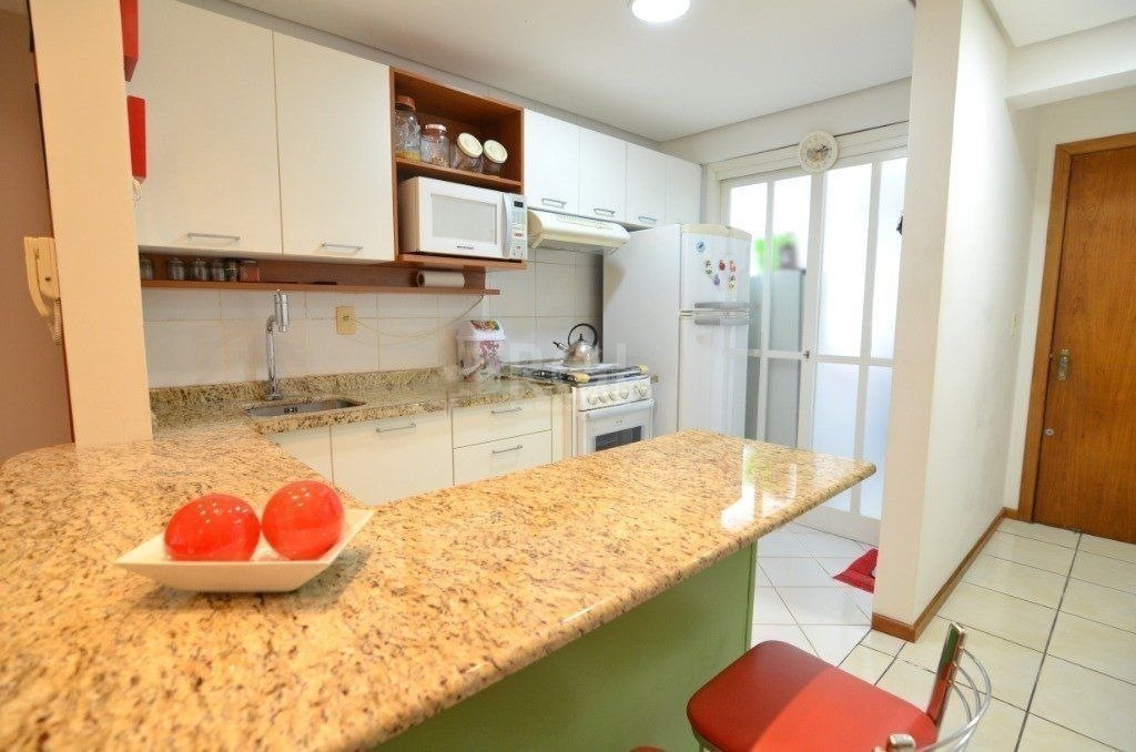 Apartamento à venda com 2 quartos, 70m² - Foto 7