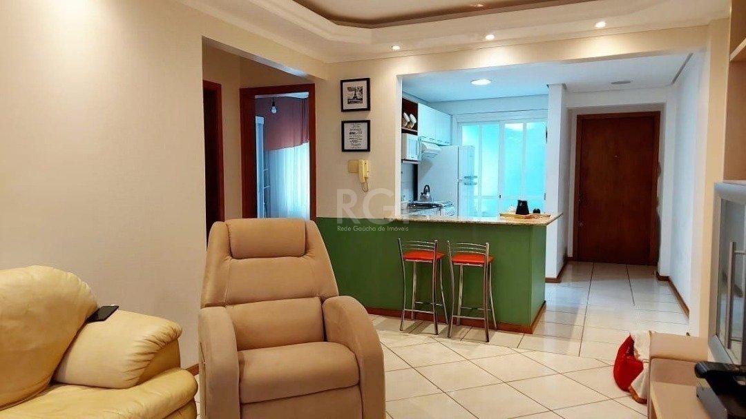 Apartamento à venda com 2 quartos, 70m² - Foto 5