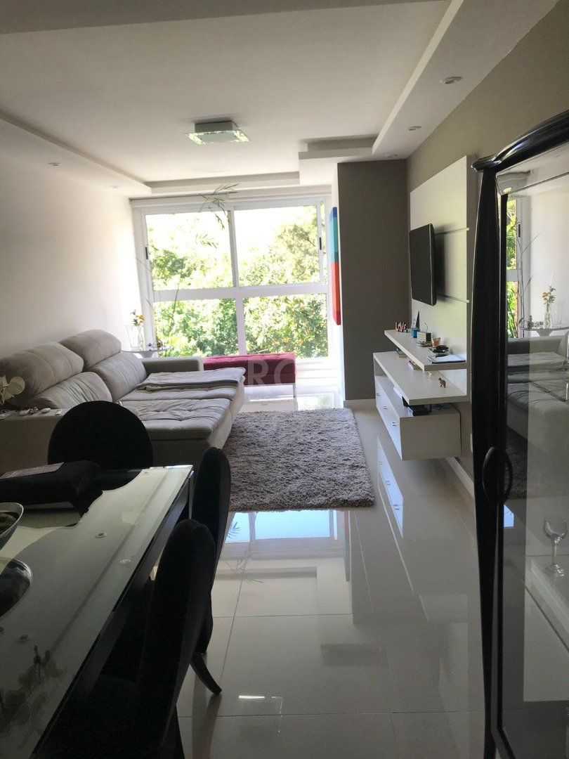 Apartamento à venda com 2 quartos, 82m² - Foto 1