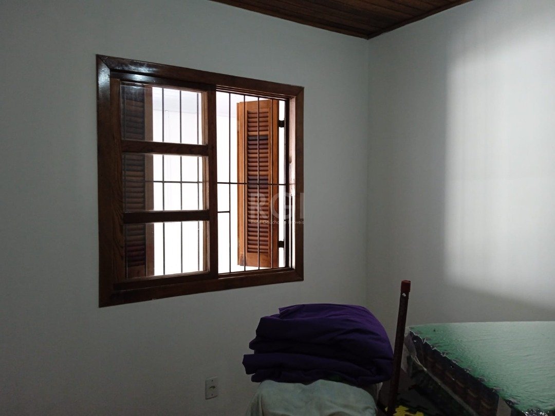 Casa à venda com 2 quartos, 46m² - Foto 12