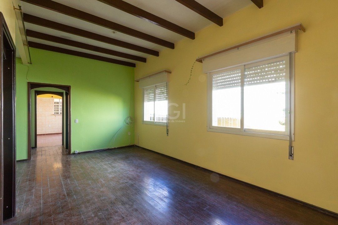 Casa à venda com 2 quartos, 120m² - Foto 4