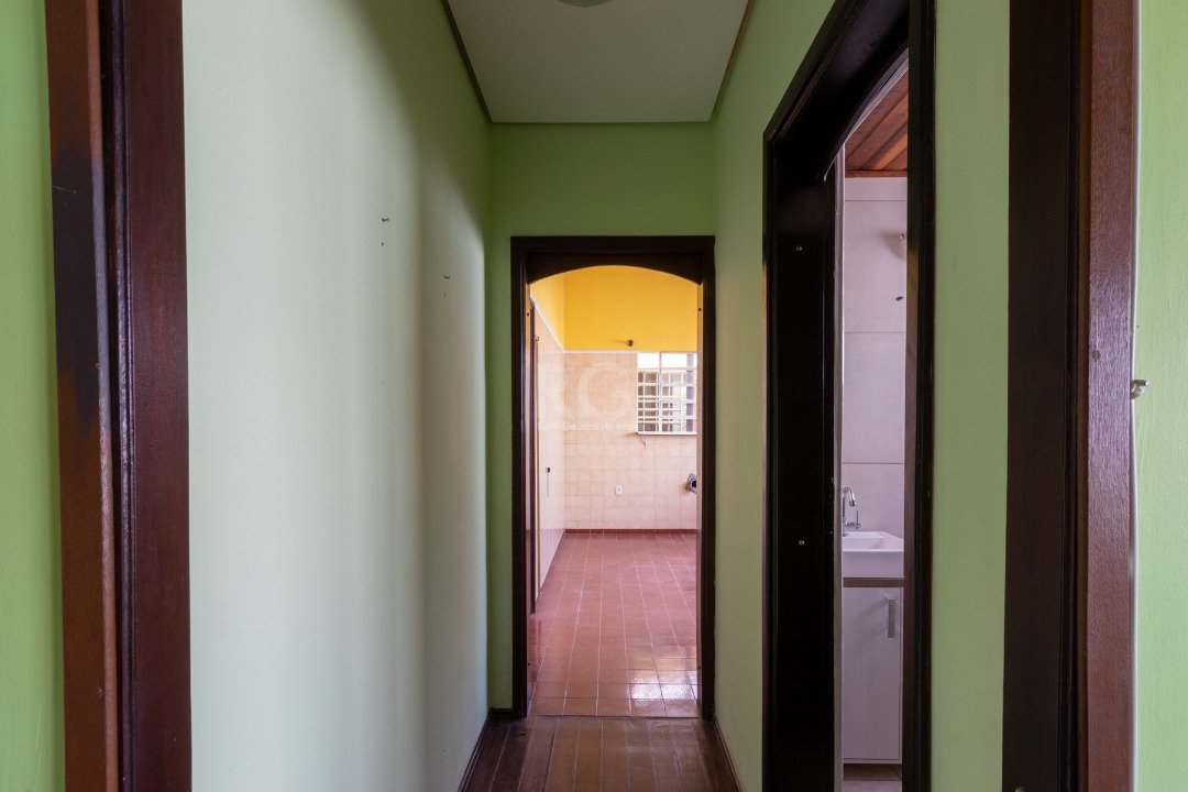 Casa à venda com 2 quartos, 120m² - Foto 12