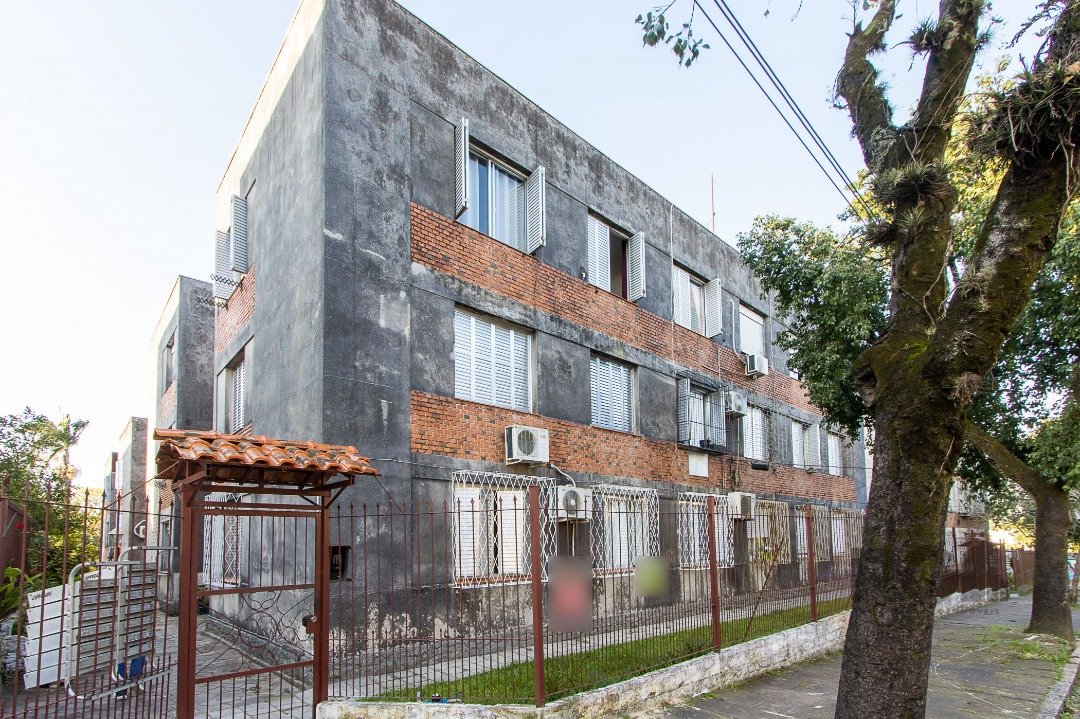 Apartamento com 65m², 3 dormitórios no bairro Cavalhada em Porto Alegre para Comprar