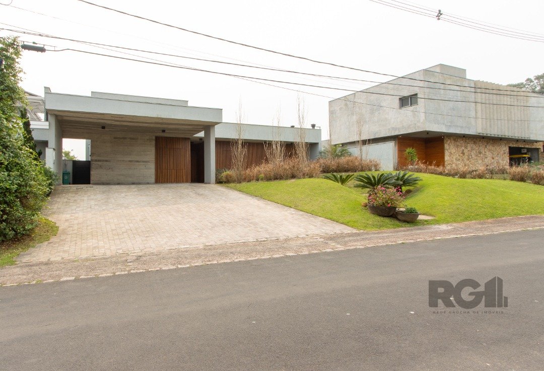 Casa de Condomínio para alugar com 4 quartos, 346m² - Foto 2