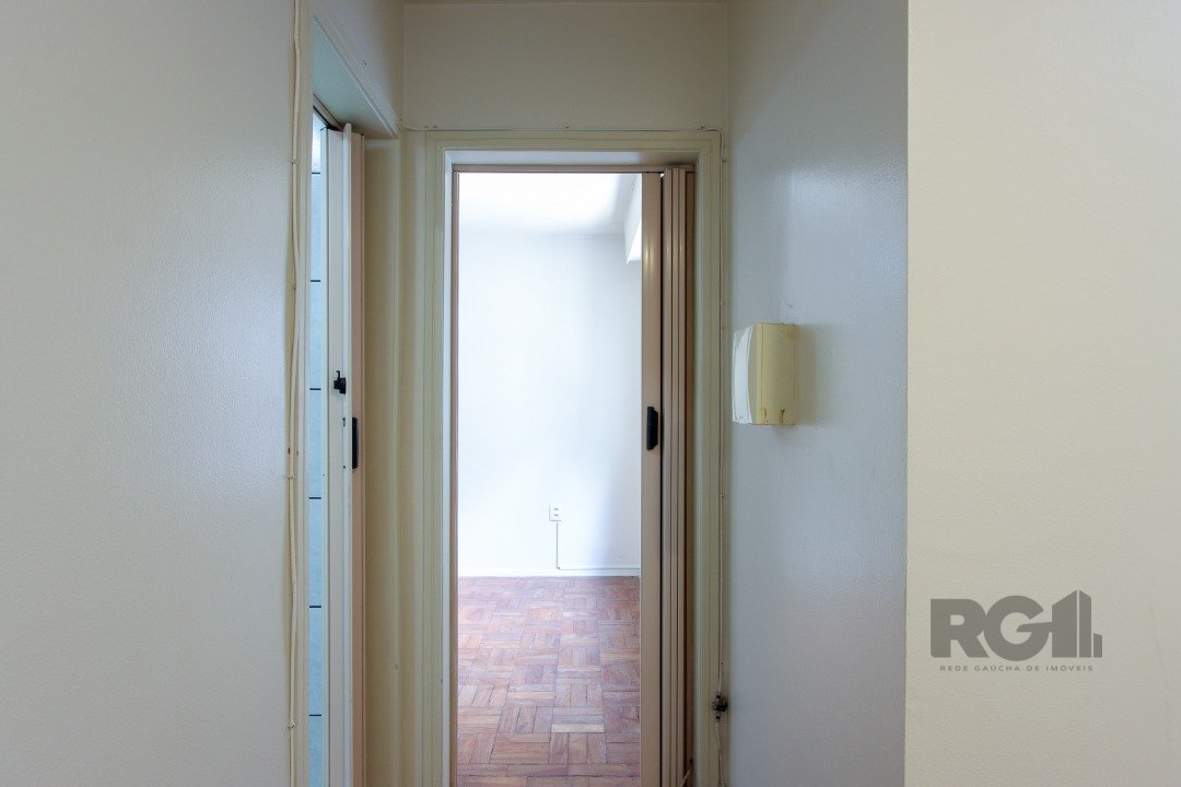 Apartamento à venda com 1 quarto, 41m² - Foto 11