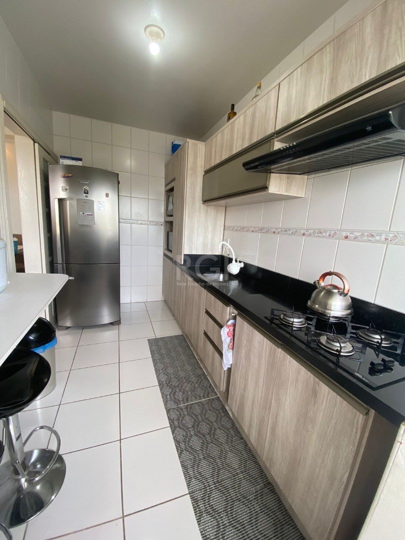 Apartamento com 56m², 2 dormitórios, 1 vaga no bairro Tristeza em Porto Alegre para Comprar