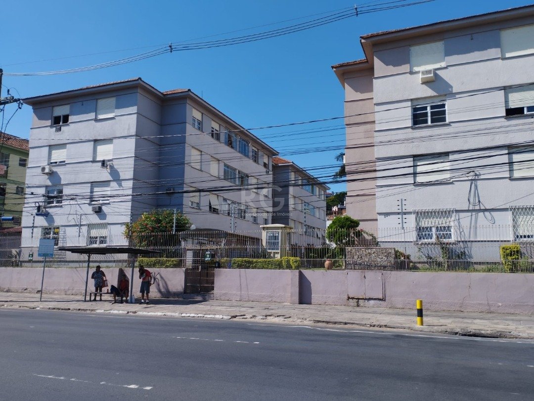 Apartamento com 54m², 2 dormitórios no bairro Cristal em Porto Alegre para Comprar