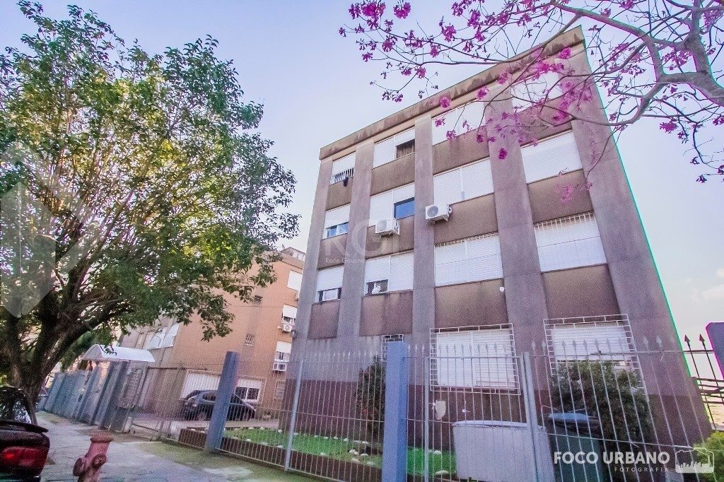 Apartamento com 58m², 2 dormitórios no bairro Jardim Europa em Porto Alegre para Comprar