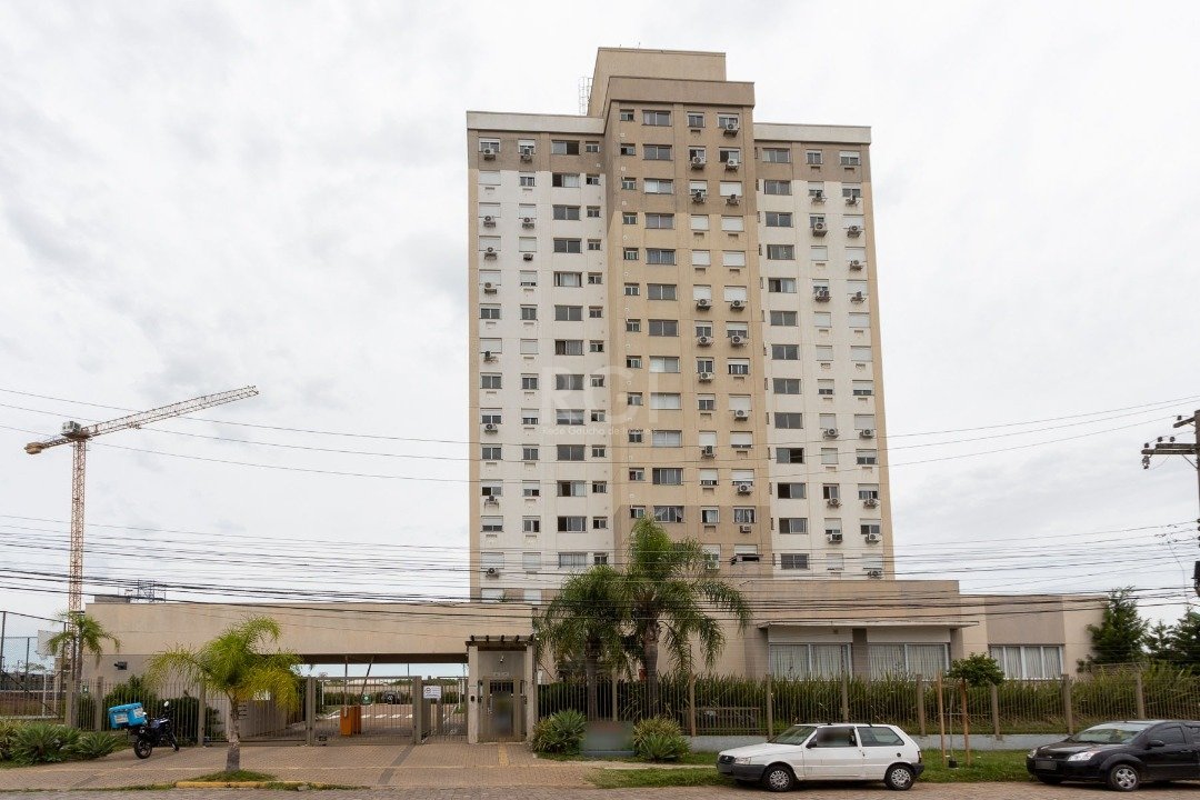 Apartamento com 51m², 2 dormitórios, 1 suíte, 1 vaga no bairro Humaitá em Porto Alegre para Comprar