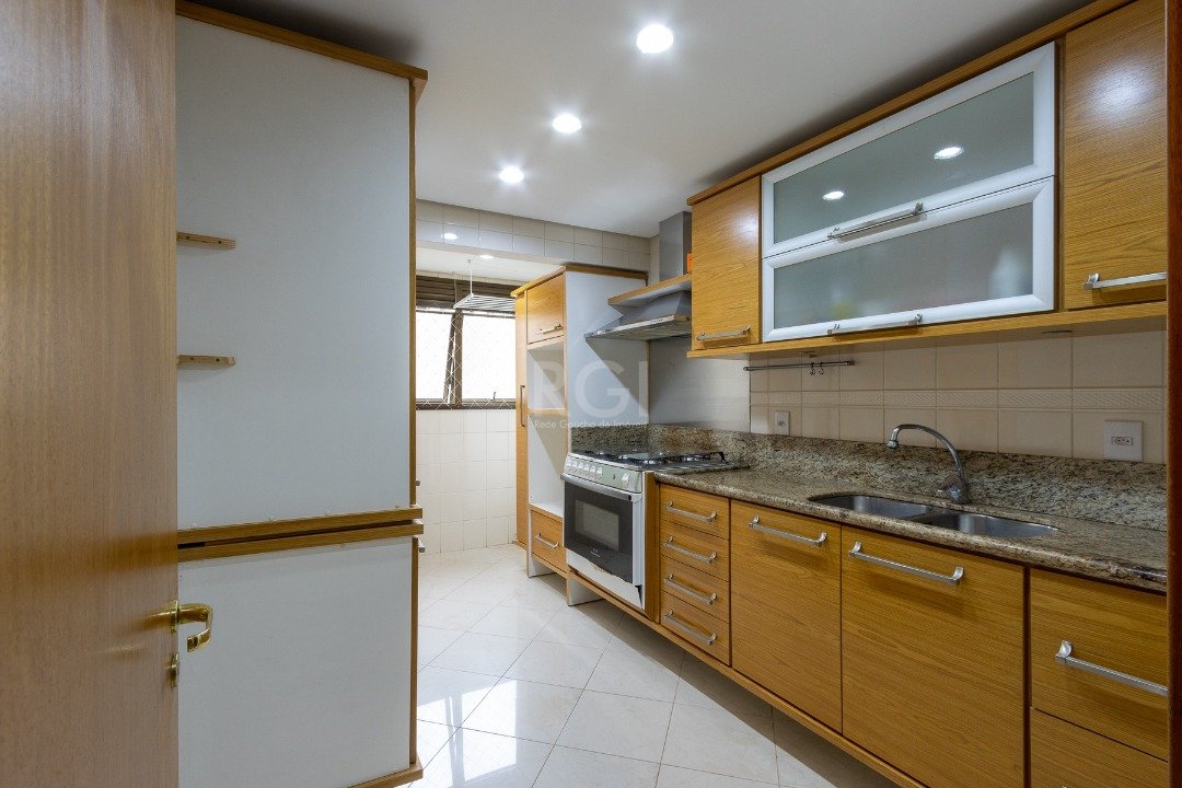 Apartamento para alugar com 3 quartos, 111m² - Foto 4