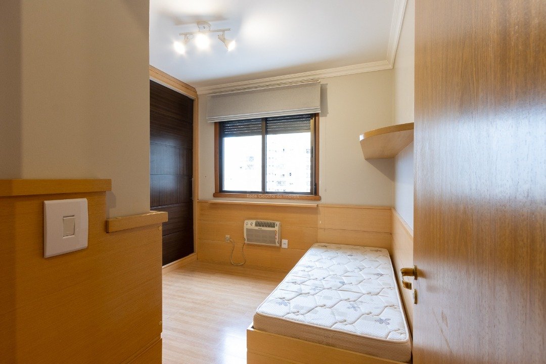 Apartamento para alugar com 3 quartos, 111m² - Foto 19