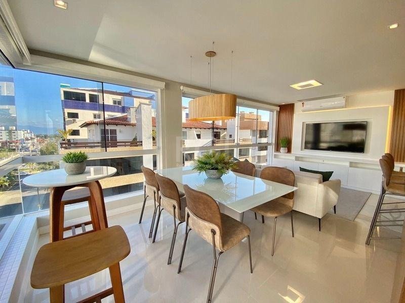 Apartamento com 83m², 2 dormitórios, 2 suítes, 2 vagas no bairro Centro em Capão da Canoa para Comprar