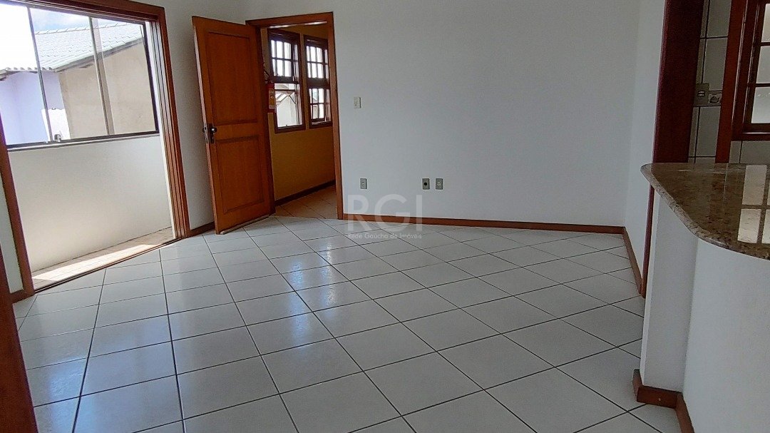 Apartamento com 62m², 2 dormitórios, 1 vaga no bairro Partenon em Porto Alegre para Comprar