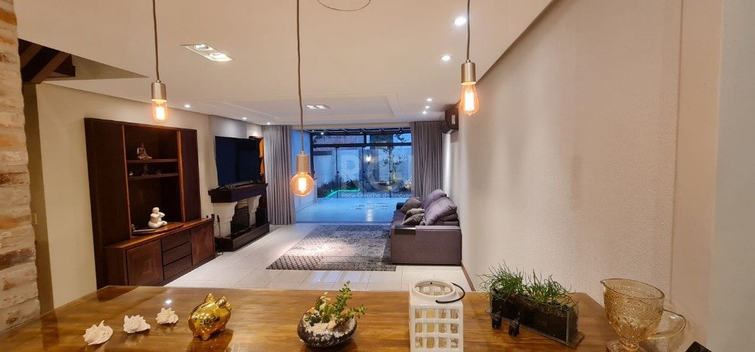 Casa Condominio com 313m², 4 dormitórios, 1 suíte, 2 vagas no bairro Vila Conceição em Porto Alegre para Comprar