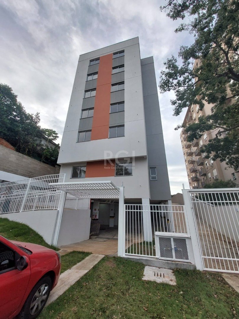 Apartamento com 44m², 2 dormitórios, 1 vaga no bairro Tristeza em Porto Alegre para Comprar