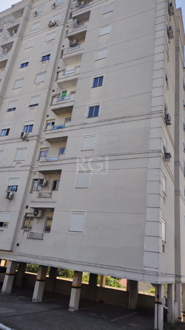 Apartamento com 71m², 3 dormitórios, 1 suíte, 1 vaga no bairro Teresópolis em Porto Alegre para Comprar