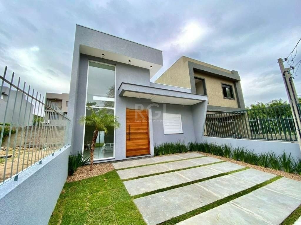Casa com 99m², 3 dormitórios, 1 suíte, 2 vagas no bairro Ipanema em Porto Alegre para Comprar