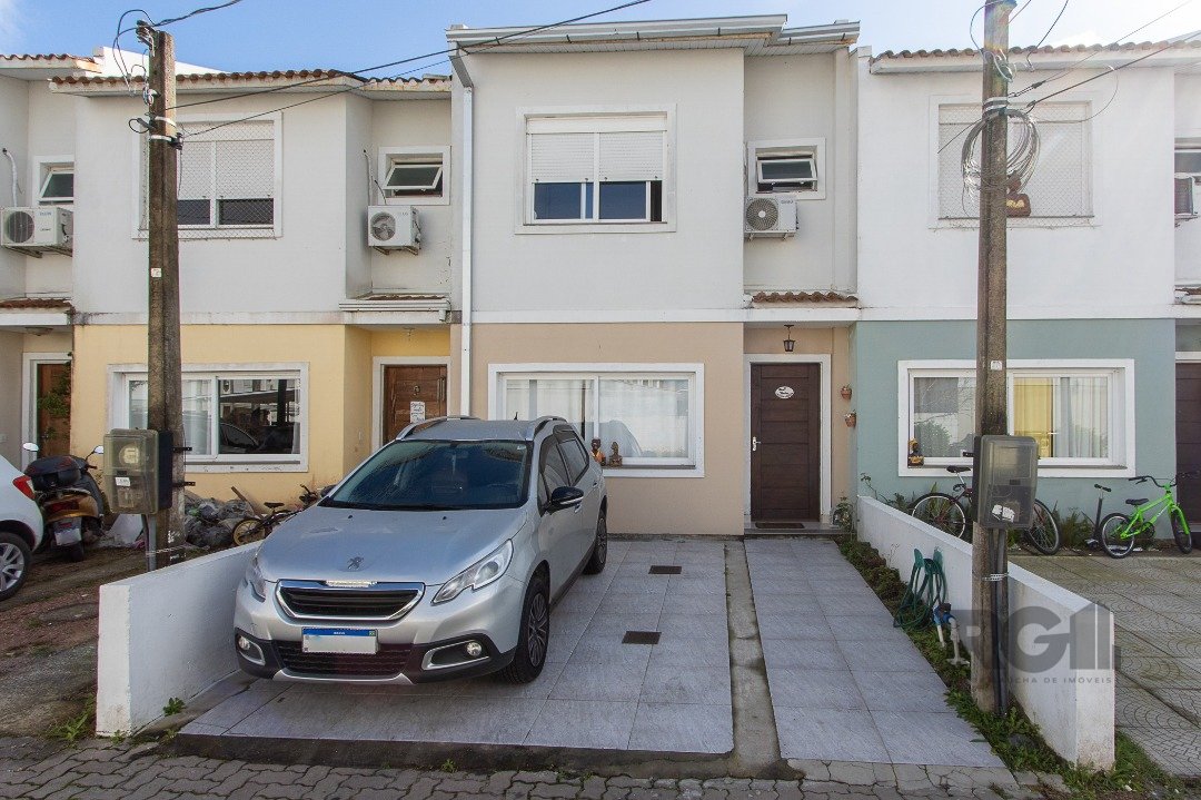 Casa Condominio com 144m², 3 dormitórios, 1 suíte no bairro Hípica em Porto Alegre para Comprar